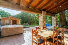 986a4ef9-63c5-46fe-9217-7c0161c8703a